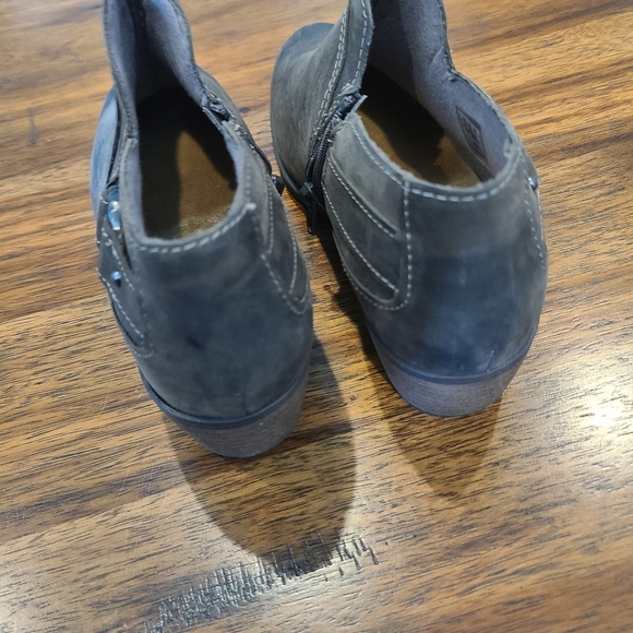 CLARK's Women's Charleton Grace Buckled Ankle Booties Western Cowboy Size 6.5. - Picture 6 of 7